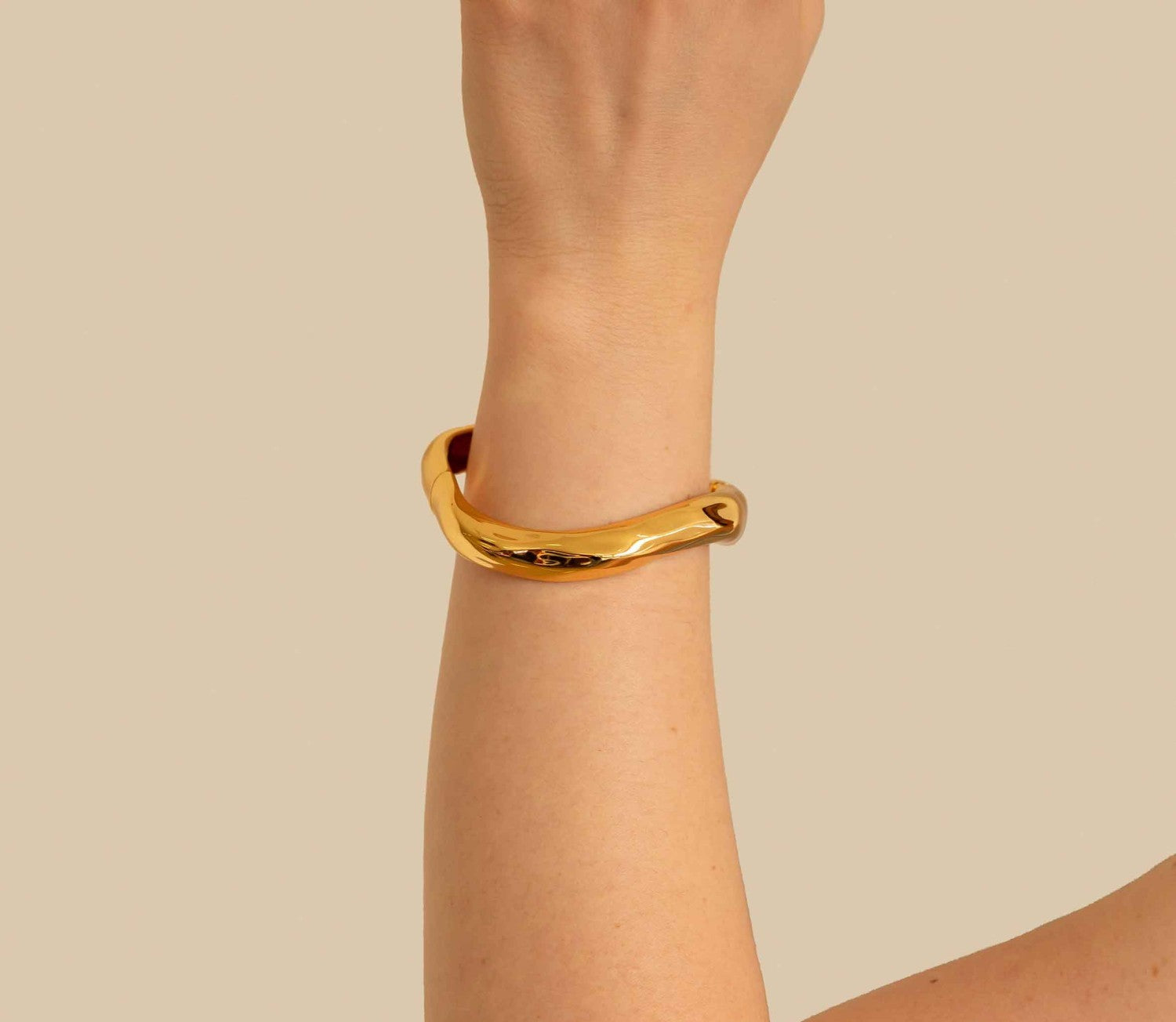 Bracelete Dourado Movimento