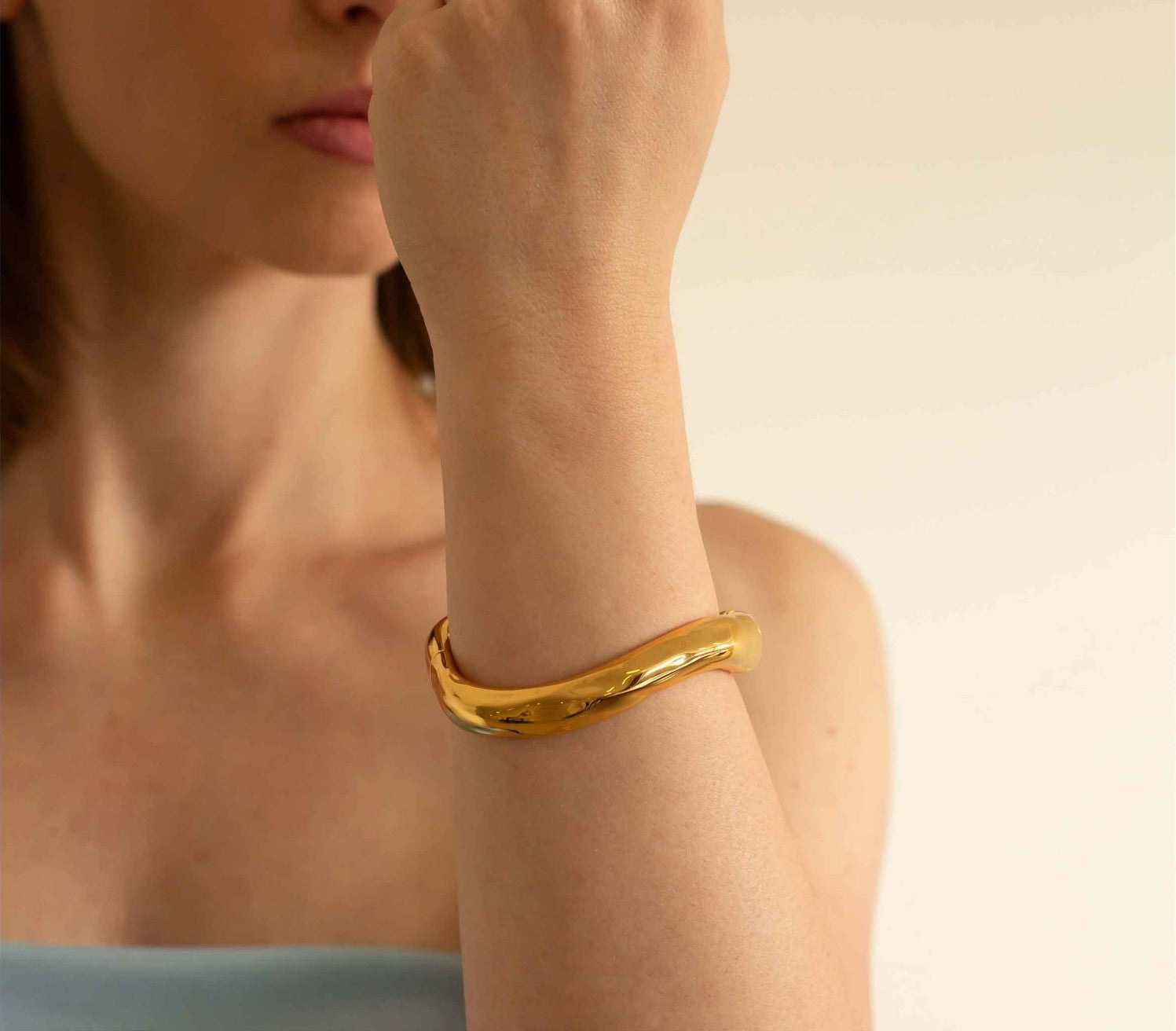 Bracelete Dourado Movimento